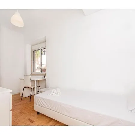 Houze_4 Flat In Central Near Zoo Lisbon